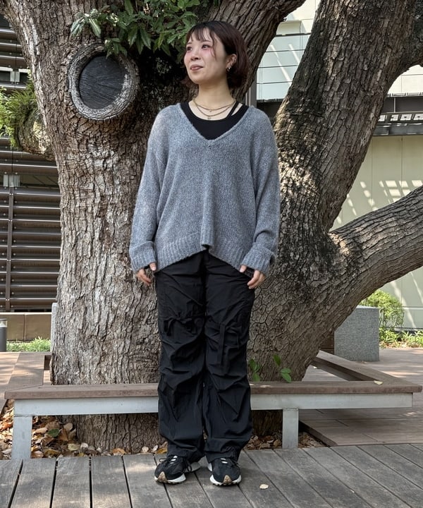 BEAMS HEARTのアシメ カットアウト タンクトップを使ったコーディネートを紹介します。｜Rakuten Fashion(楽天ファッション／旧楽天ブランドアベニュー)6181609