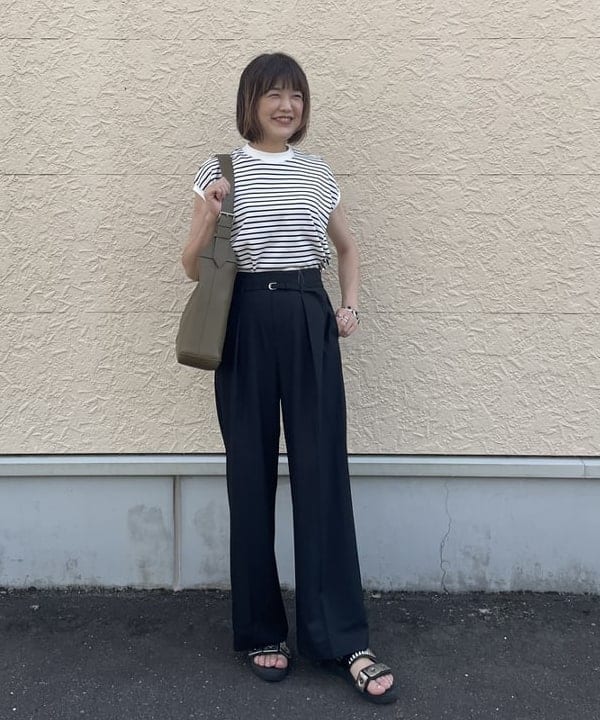 BEAMS HEARTの細ベルト付 タック パンツを使ったコーディネートを紹介します。｜Rakuten Fashion(楽天ファッション／旧楽天ブランドアベニュー)6181681