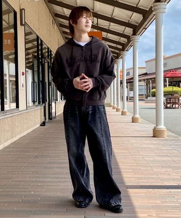 BEAMS HEARTのヴィンテージライク フルジップ パーカーを使ったコーディネートを紹介します。｜Rakuten Fashion(楽天ファッション／旧楽天ブランドアベニュー)6181738