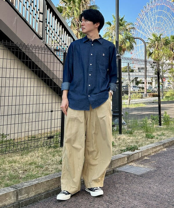 BEAMS HEARTのコーヒー刺繍 デニム シャツを使ったコーディネートを紹介します。｜Rakuten Fashion(楽天ファッション／旧楽天ブランドアベニュー)6181787