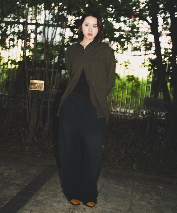 BEAMS WOMENのアシメ カットアウト タンクトップを使ったコーディネートを紹介します。｜Rakuten Fashion(楽天ファッション／旧楽天ブランドアベニュー)6181798