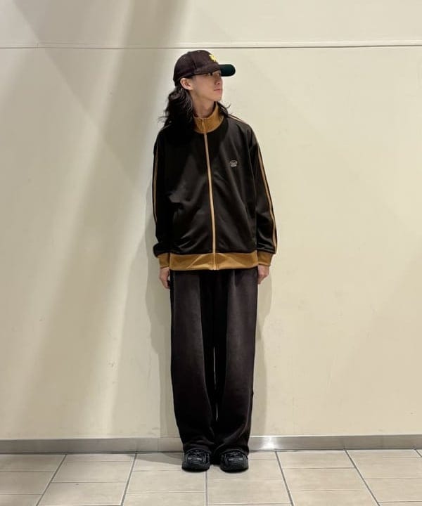 BEAMS HEARTのポリエステルジャージ 配色 トラックジャケットを使ったコーディネートを紹介します。｜Rakuten Fashion(楽天ファッション／旧楽天ブランドアベニュー)6181884