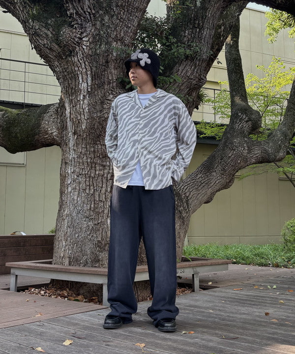 BEAMS OUTLETのBEAMS / プリント オープンカラー シャツを使ったコーディネートを紹介します。｜Rakuten Fashion(楽天ファッション／旧楽天ブランドアベニュー)6181895