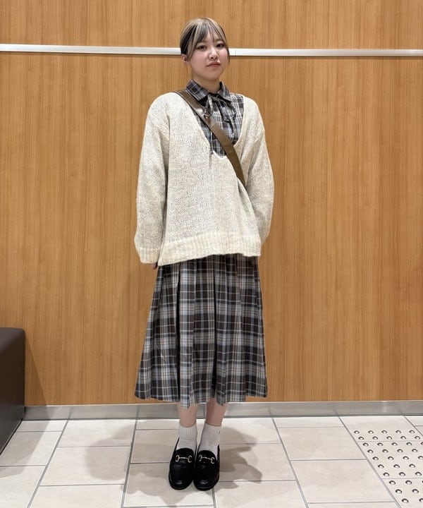 BEAMS HEARTの細ボウタイ チェック シャツを使ったコーディネートを紹介します。｜Rakuten Fashion(楽天ファッション／旧楽天ブランドアベニュー)6181928