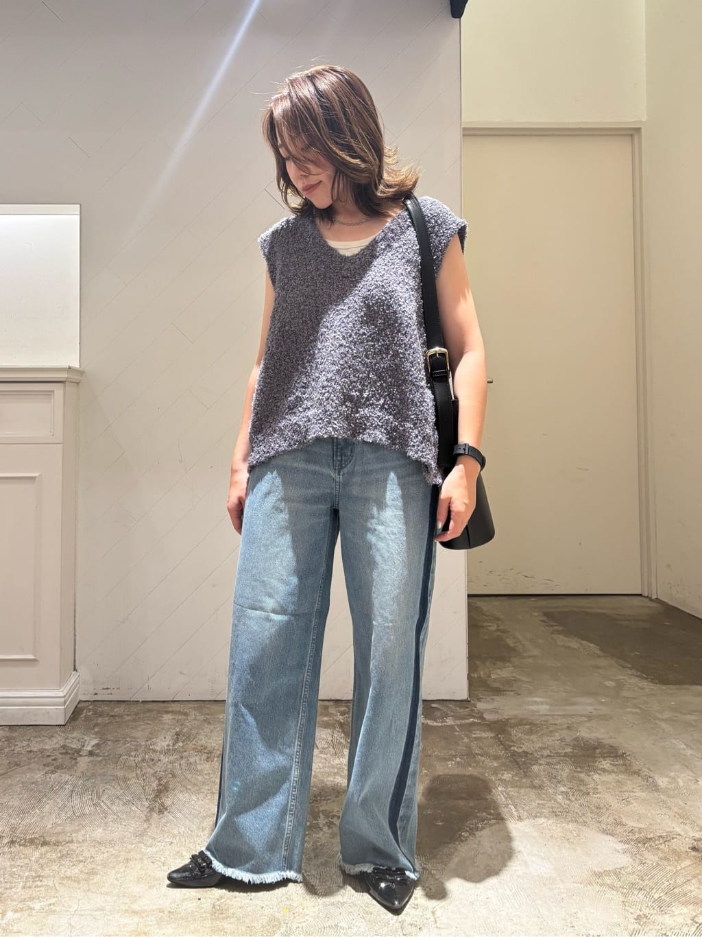AMERICAN HOLICのサイドラインデニムを使ったコーディネートを紹介します。｜Rakuten Fashion(楽天ファッション／旧楽天ブランドアベニュー)6184813
