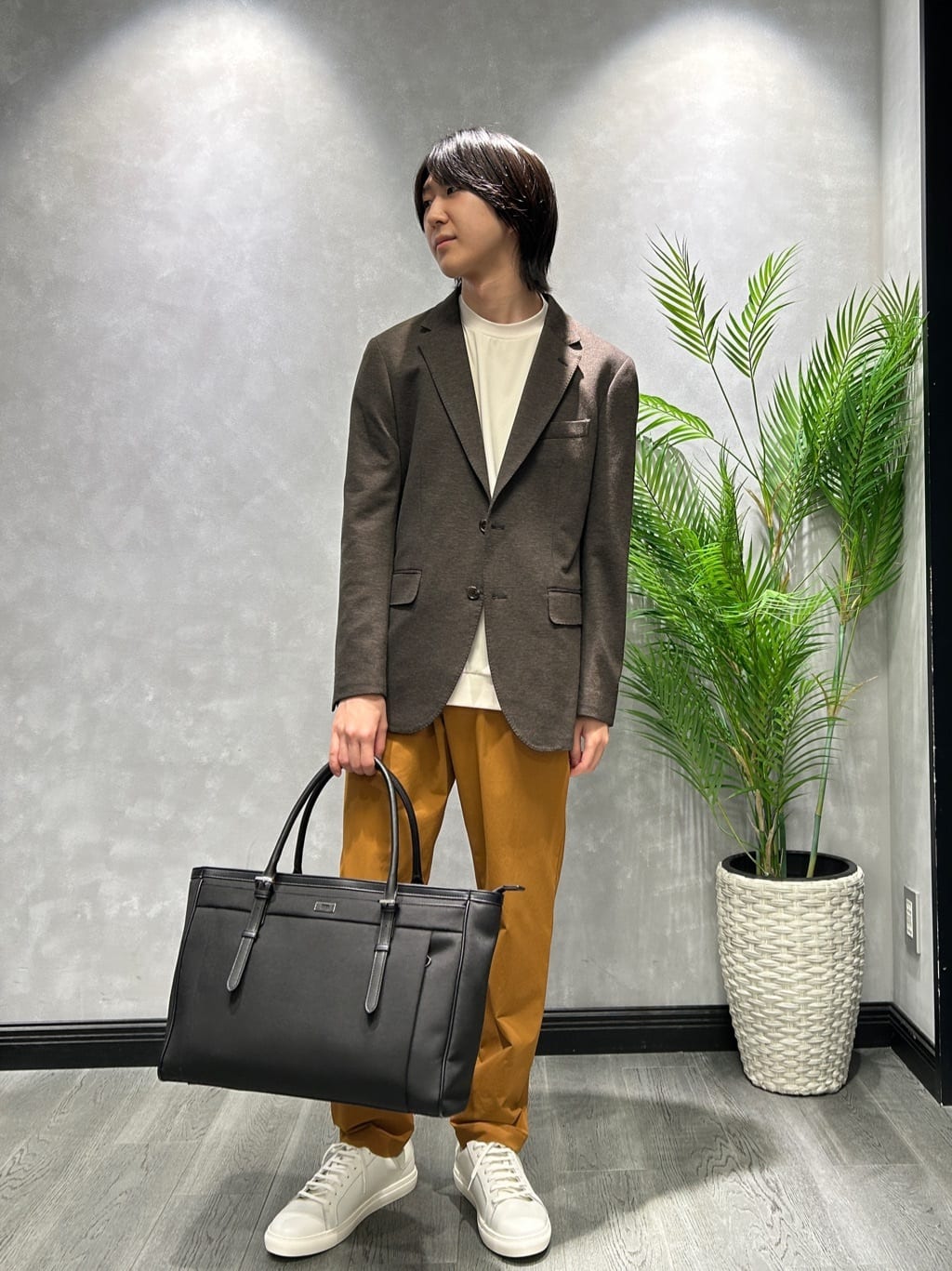 TAKEO KIKUCHIの【None Of Stress】アクティブジャージ 千鳥 ジャケットを使ったコーディネートを紹介します。｜Rakuten Fashion(楽天ファッション／旧楽天ブランドアベニュー)6184946