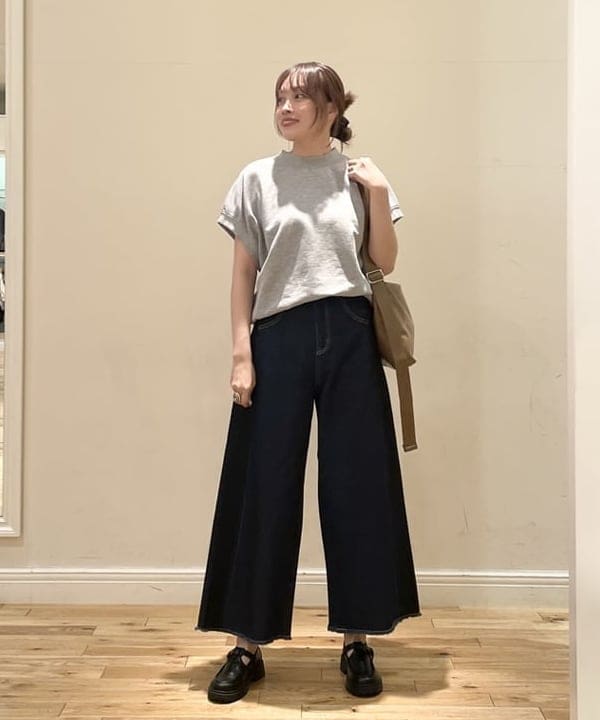 BEAMS HEARTのスウェット ロゴ 刺繍 プルオーバーを使ったコーディネートを紹介します。｜Rakuten Fashion(楽天ファッション／旧楽天ブランドアベニュー)6185463