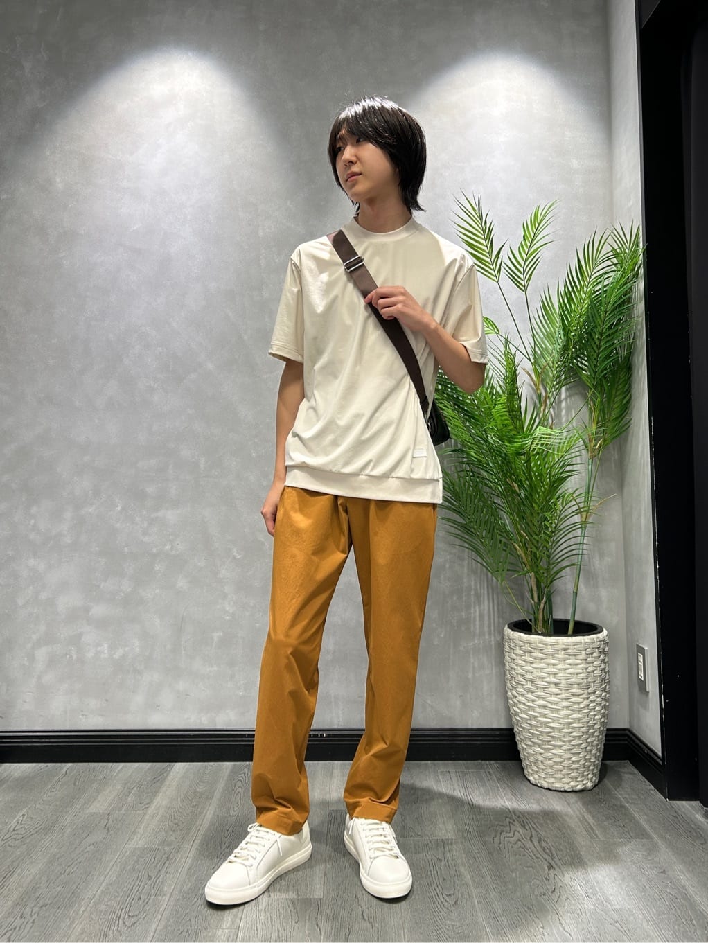 TAKEO KIKUCHIの【COOL CITY WEAR】テーラードTシャツ /接触冷感を使ったコーディネートを紹介します。｜Rakuten Fashion(楽天ファッション／旧楽天ブランドアベニュー)6188327