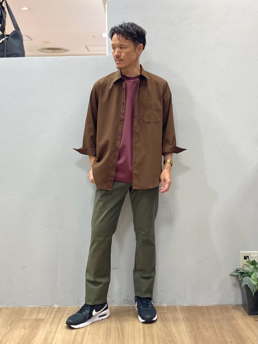 TAKEO KIKUCHIの【COOL CITY WEAR】DotAir(R)サッカー シャツを使ったコーディネートを紹介します。｜Rakuten Fashion(楽天ファッション／旧楽天ブランドアベニュー)6188971