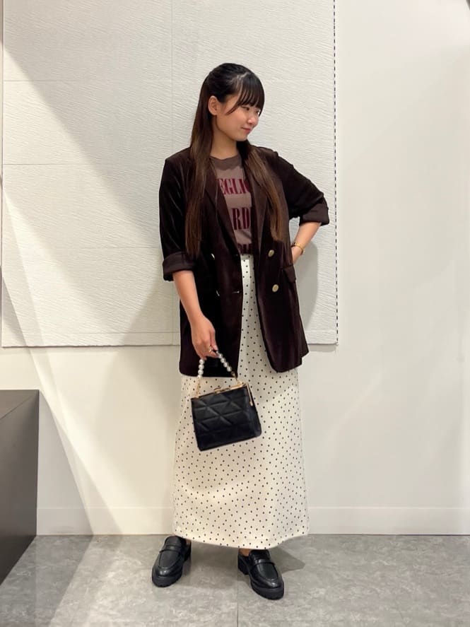 VinのモダールロングロゴTシャツを使ったコーディネートを紹介します。｜Rakuten Fashion(楽天ファッション／旧楽天ブランドアベニュー)6190651