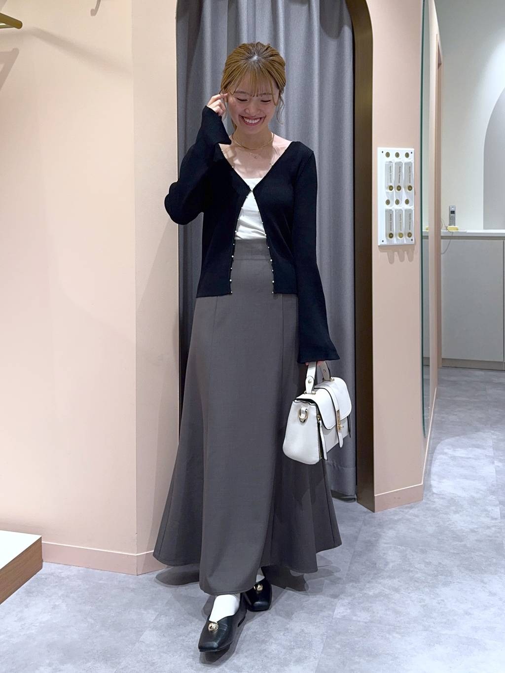 mysty womanのプチパールショートカーディガンを使ったコーディネートを紹介します。｜Rakuten Fashion(楽天ファッション／旧楽天ブランドアベニュー)6191758