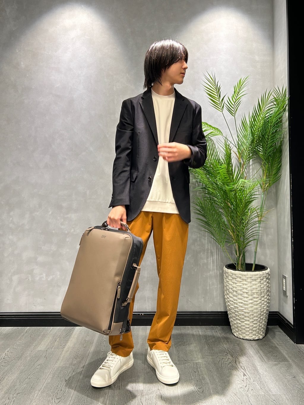 TAKEO KIKUCHIの【360°ストレッチ/セットアップ対応】None Of Stress ジャケットを使ったコーディネートを紹介します。｜Rakuten Fashion(楽天ファッション／旧楽天ブランドアベニュー)6192979