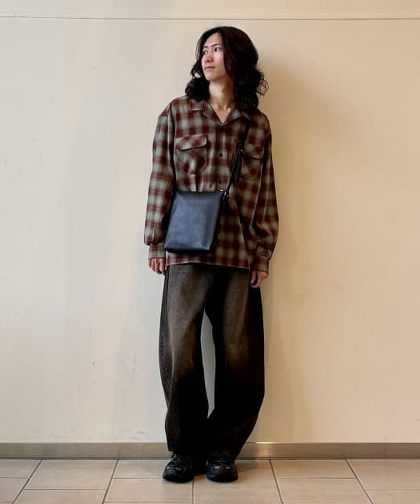 BEAMS HEARTのポリエステル レーヨン オンブレーチェック シャツを使ったコーディネートを紹介します。｜Rakuten Fashion(楽天ファッション／旧楽天ブランドアベニュー)6193643