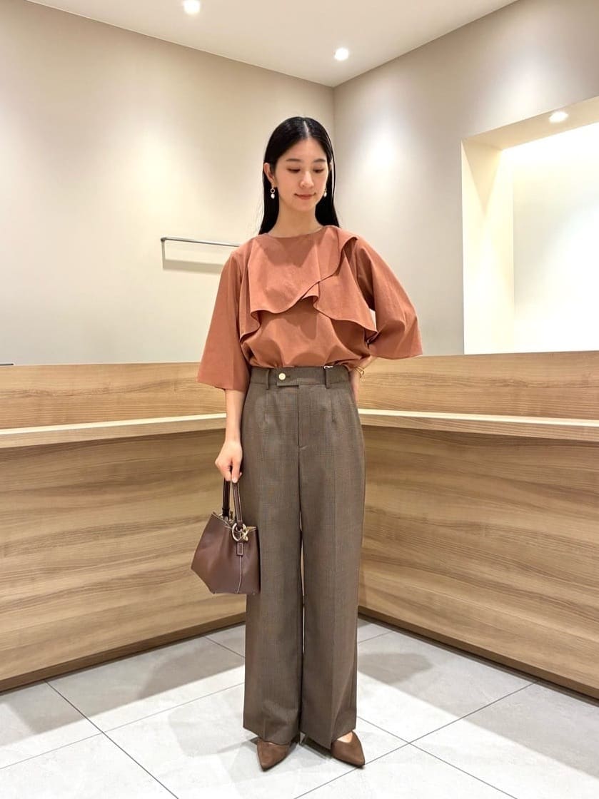 UNITED ARROWS green label relaxingのケープ ブラウス 7分袖を使った 