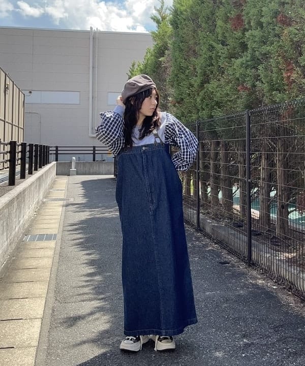 BEAMS HEARTのデニム ジャンパースカートを使ったコーディネートを紹介します。｜Rakuten Fashion(楽天ファッション／旧楽天ブランドアベニュー)6197279