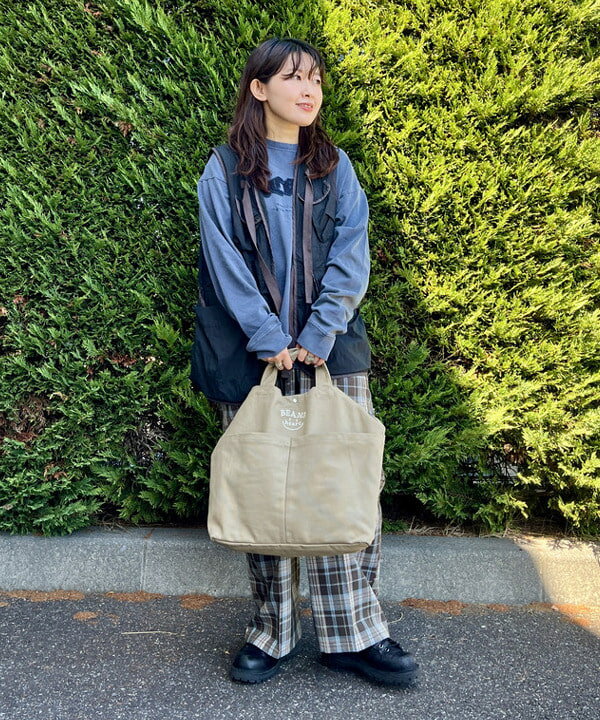 BEAMS HEARTのロゴ パッチ ロングスリーブ Tシャツを使ったコーディネートを紹介します。｜Rakuten Fashion(楽天ファッション／旧楽天ブランドアベニュー)6197288
