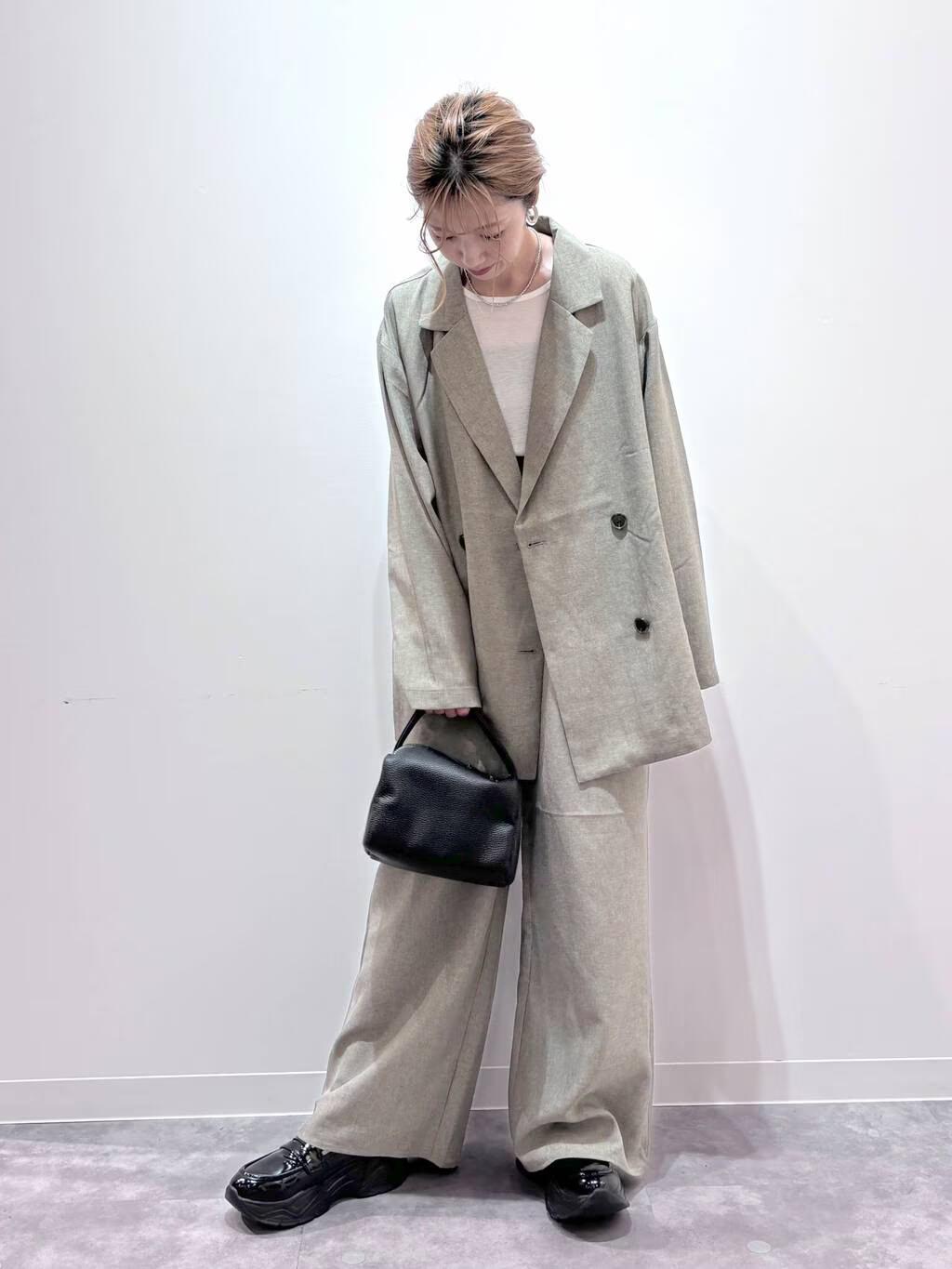 LAKOLEのダブルテーラードジャケットを使ったコーディネートを紹介します。｜Rakuten Fashion(楽天ファッション／旧楽天ブランドアベニュー)6197336