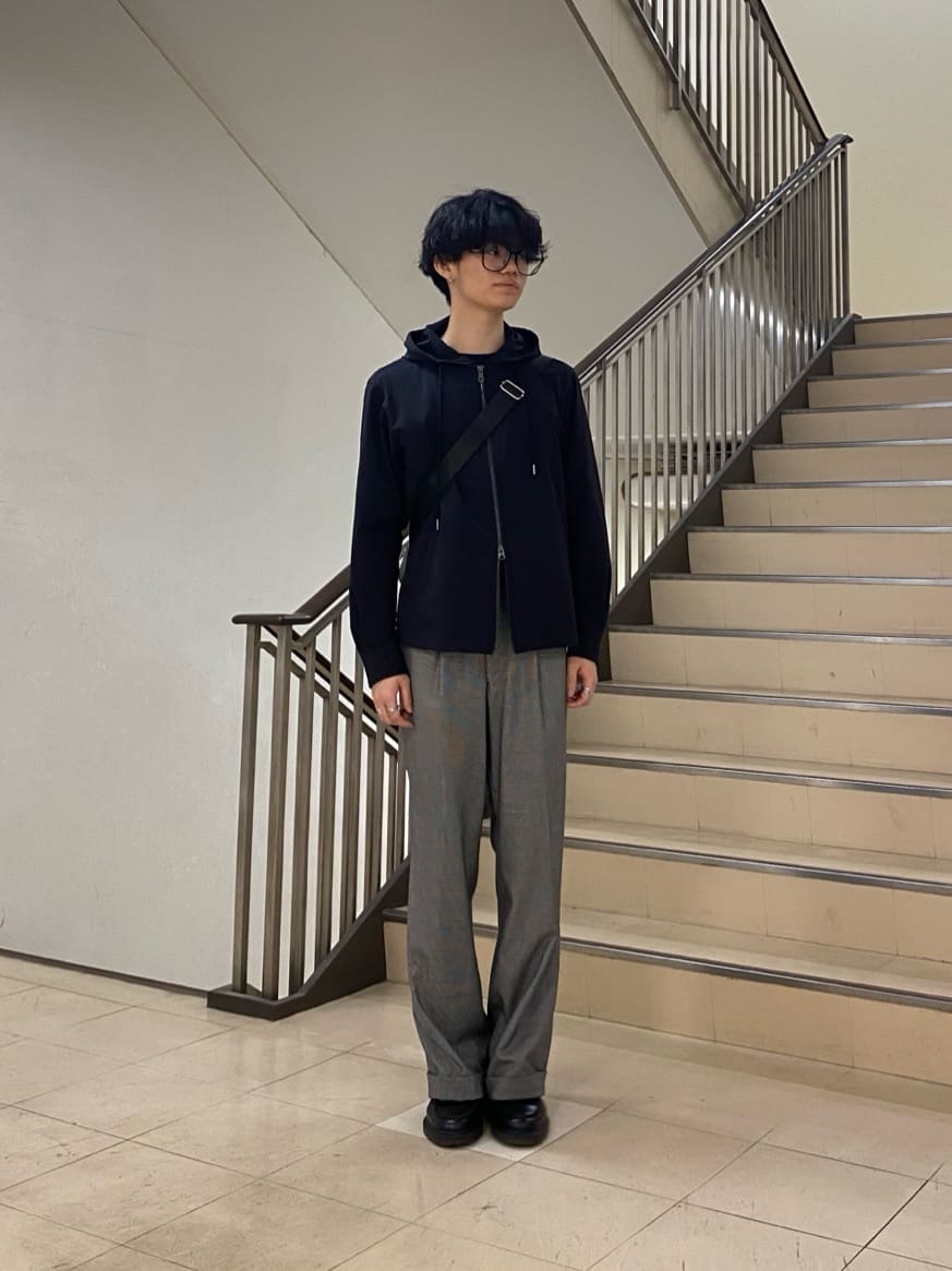 TAKEO KIKUCHIの【3D ナイロン ストレッチ】ジップアップ フードブルゾンを使ったコーディネートを紹介します。｜Rakuten Fashion(楽天ファッション／旧楽天ブランドアベニュー)6201498