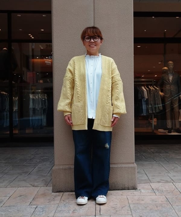 BEAMS HEARTの【手洗い可】ケーブル柄 着流し カーディガン 25AW ニット 秋 長袖 レディース オーバーサイズを使ったコーディネートを紹介します。｜Rakuten Fashion(楽天ファッション／旧楽天ブランドアベニュー)6202848