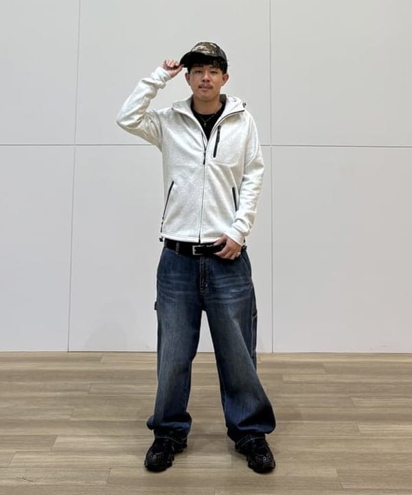 BEAMS HEARTのフィルム フーディー カットソー パーカーを使ったコーディネートを紹介します。｜Rakuten Fashion(楽天ファッション／旧楽天ブランドアベニュー)6202859