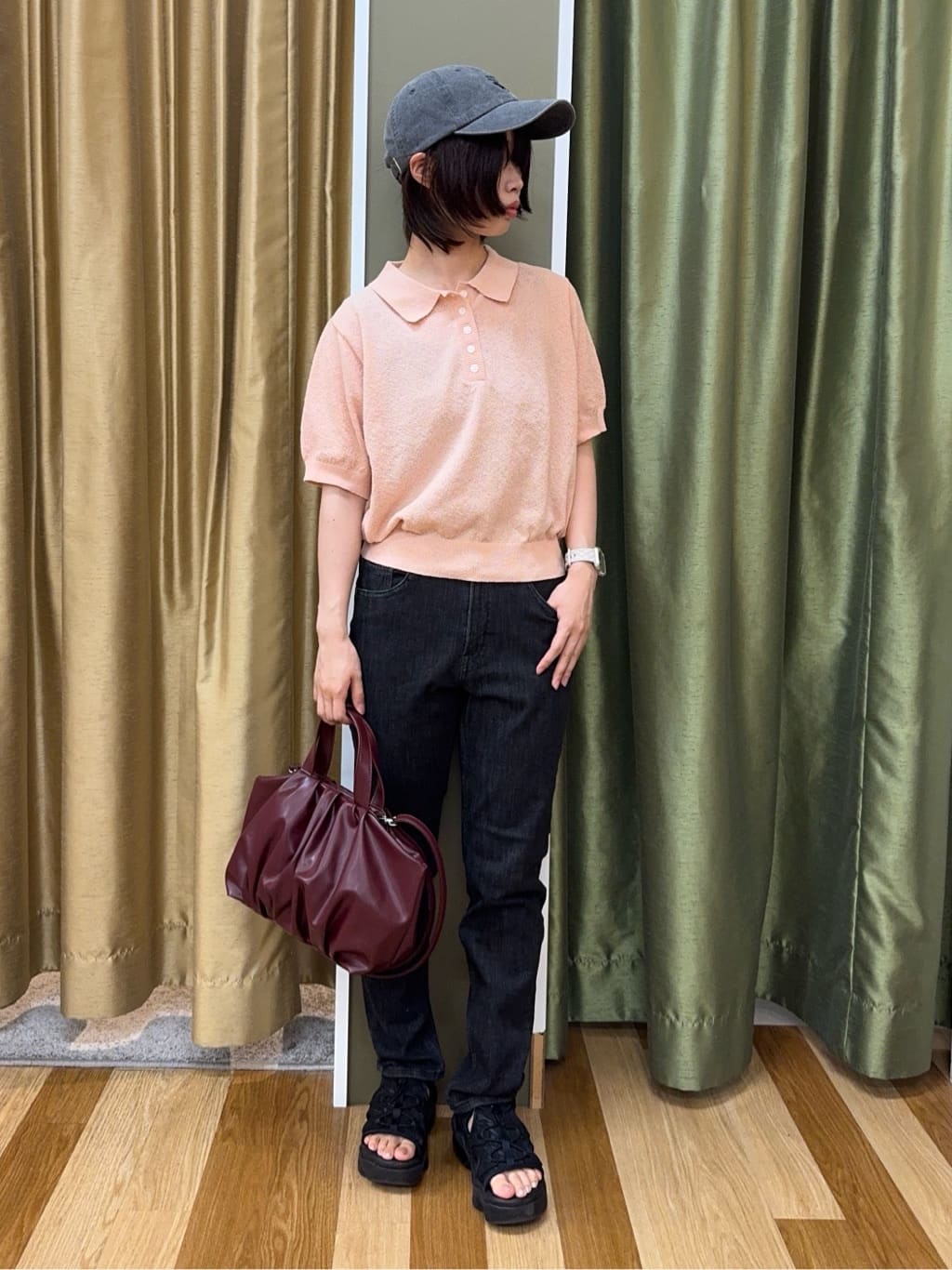 AMERICAN HOLICのブークレ半袖ニットトップスを使ったコーディネートを紹介します。｜Rakuten Fashion(楽天ファッション／旧楽天ブランドアベニュー)6203192