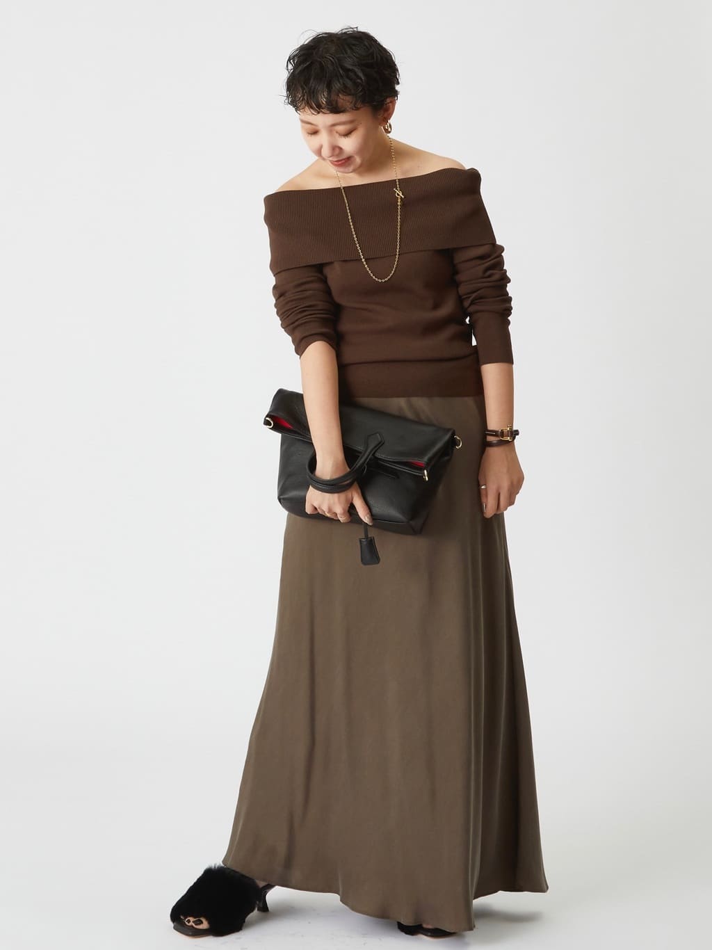 1er Arrondissementのオフショルダープルオーバーを使ったコーディネートを紹介します。｜Rakuten Fashion(楽天ファッション／旧楽天ブランドアベニュー)6203591