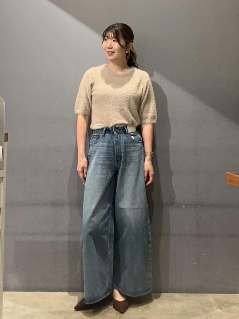 AMERICAN HOLICのフェザー半袖ニットプルオーバーを使ったコーディネートを紹介します。｜Rakuten Fashion(楽天ファッション／旧楽天ブランドアベニュー)6204499