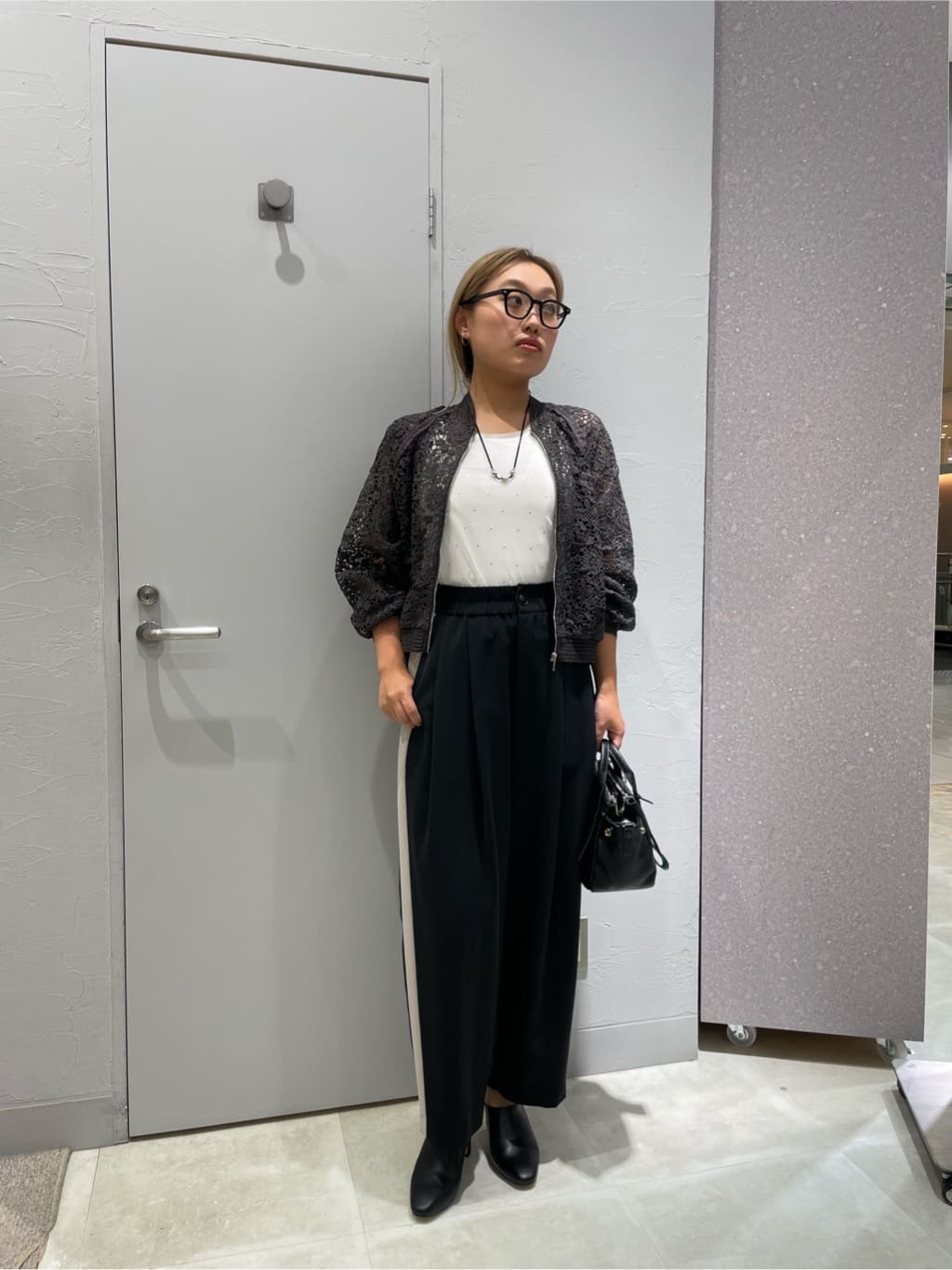 LASUDのカットワークレースチュールブルゾンを使ったコーディネートを紹介します。｜Rakuten Fashion(楽天ファッション／旧楽天ブランドアベニュー)6204624