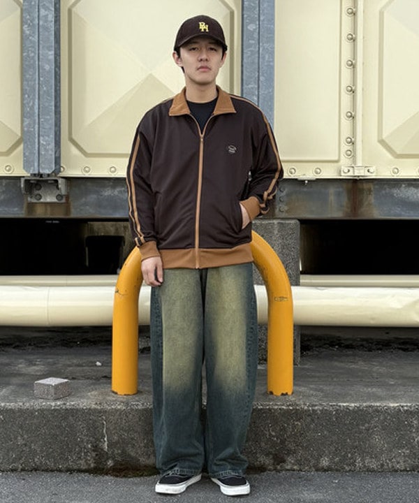 BEAMS HEARTのコーデュロイ ベースボール キャップを使ったコーディネートを紹介します。｜Rakuten Fashion(楽天ファッション／旧楽天ブランドアベニュー)6205561