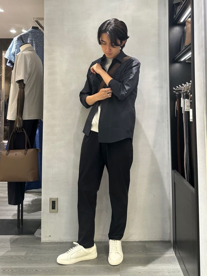 TAKEO KIKUCHIのレザースニーカーを使ったコーディネートを紹介します。｜Rakuten Fashion(楽天ファッション／旧楽天ブランドアベニュー)6205736