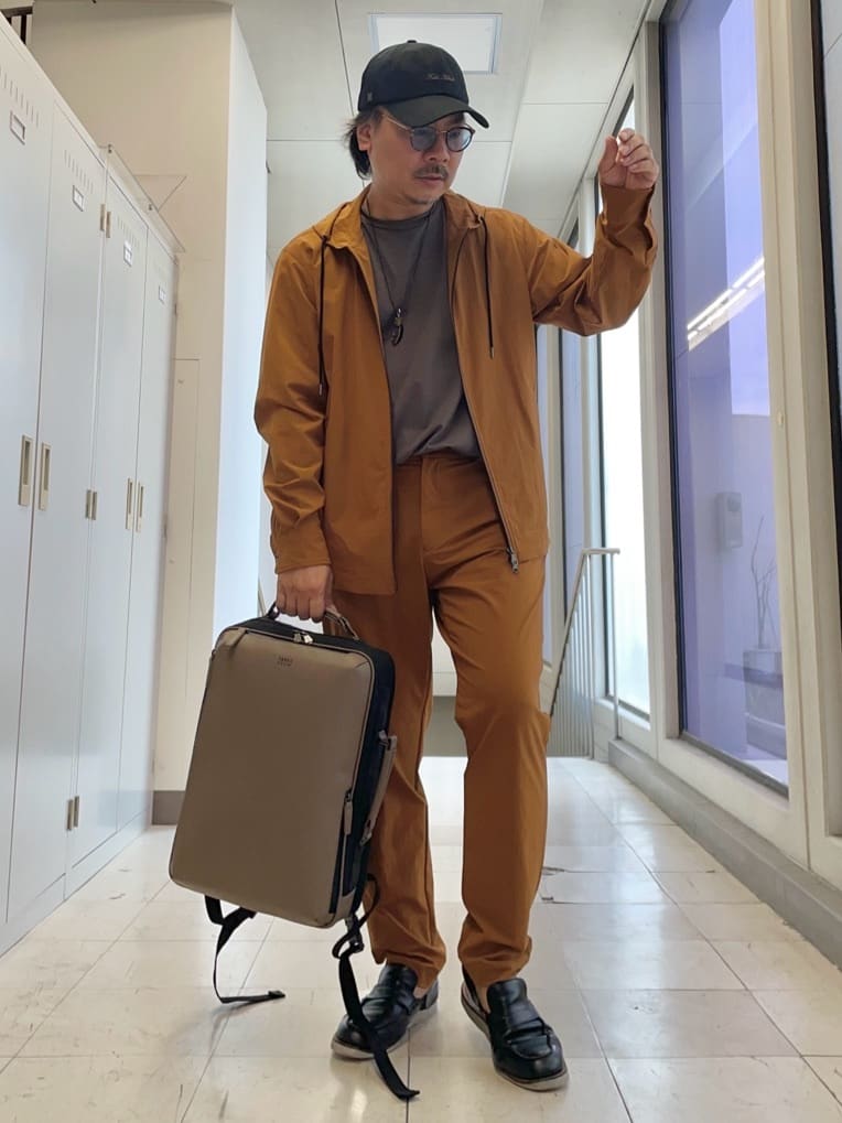 TAKEO KIKUCHIの【3D ナイロン ストレッチ】ジップアップ フードブルゾンを使ったコーディネートを紹介します。｜Rakuten Fashion(楽天ファッション／旧楽天ブランドアベニュー)6205871