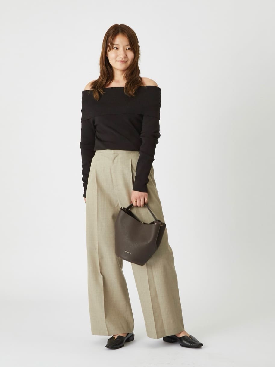 1er Arrondissementのクリアーウールワイドトラウザーを使ったコーディネートを紹介します。｜Rakuten Fashion(楽天ファッション／旧楽天ブランドアベニュー)6207277