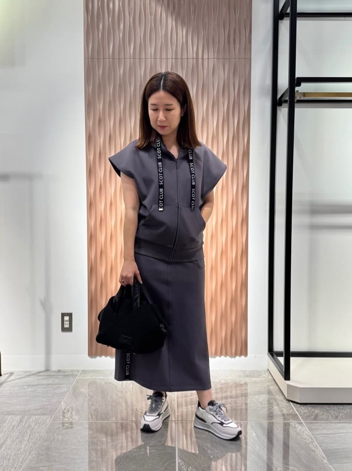 Vinのボンディングフード付きベストを使ったコーディネートを紹介します。｜Rakuten Fashion(楽天ファッション／旧楽天ブランドアベニュー)6208281