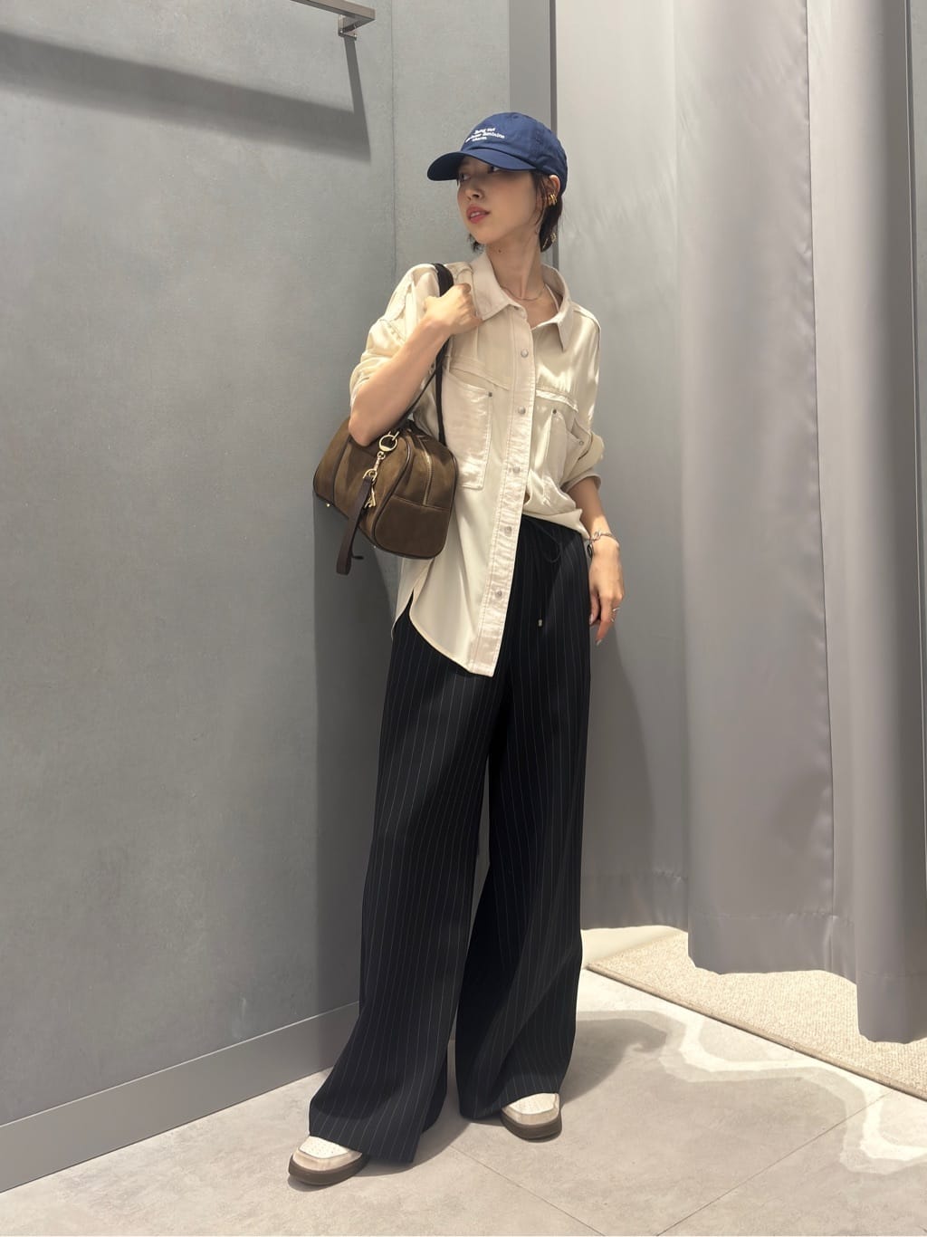 Vinのストライプリラクシーワイドパンツを使ったコーディネートを紹介します。｜Rakuten Fashion(楽天ファッション／旧楽天ブランドアベニュー)6210286