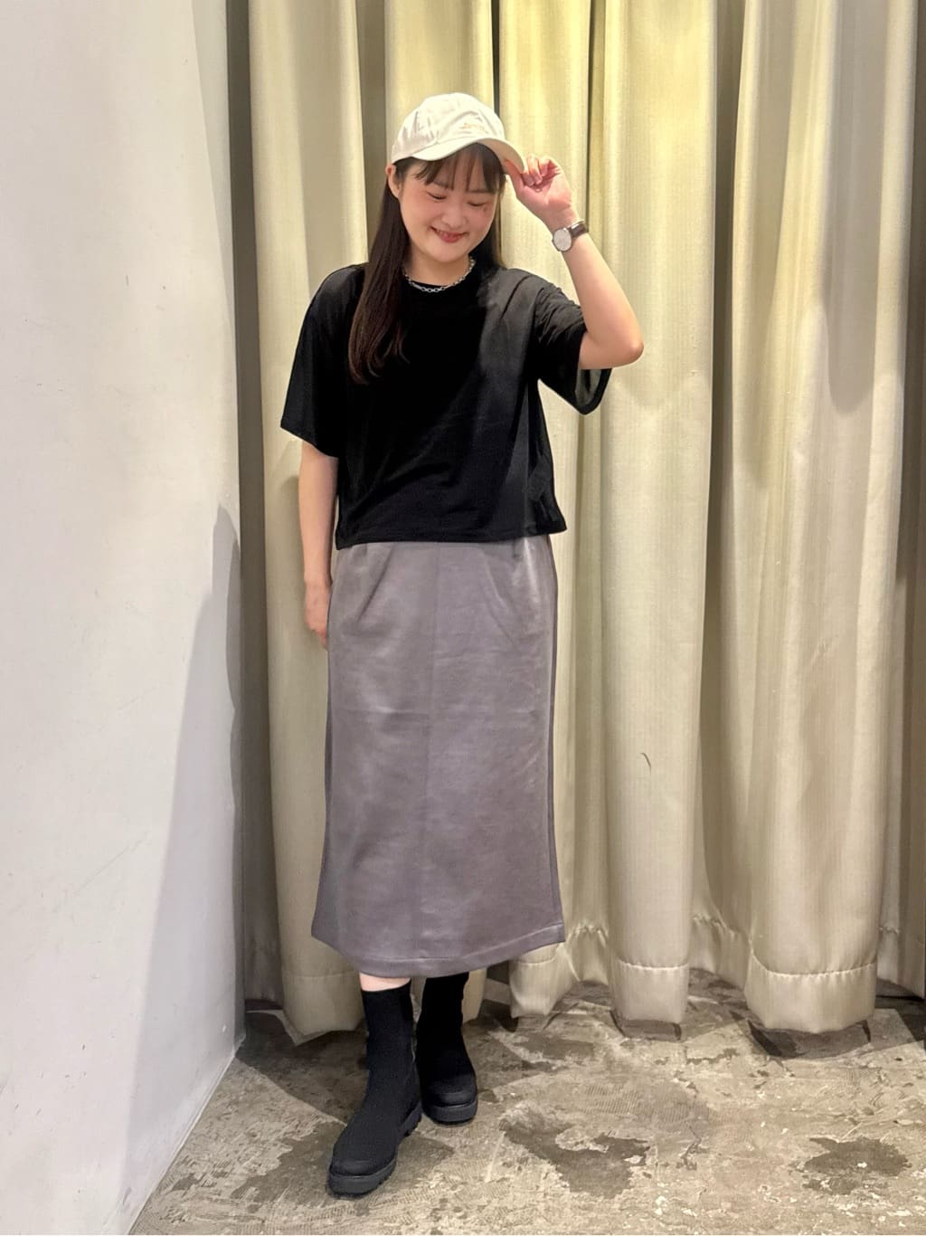 AMERICAN HOLICのフェイクレザーダンボールスカートを使ったコーディネートを紹介します。｜Rakuten Fashion(楽天ファッション／旧楽天ブランドアベニュー)6212808