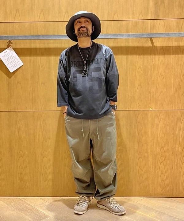 BEAMS HEARTのフェード フットボール ロング スリーブ Tシャツを使ったコーディネートを紹介します。｜Rakuten Fashion(楽天ファッション／旧楽天ブランドアベニュー)6216786