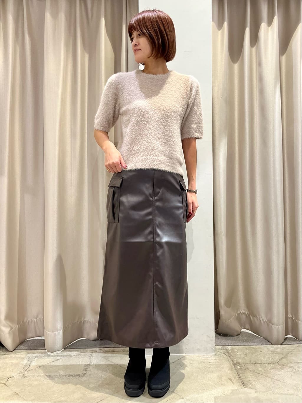 AMERICAN HOLICのフェザー半袖ニットプルオーバーを使ったコーディネートを紹介します。｜Rakuten Fashion(楽天ファッション／旧楽天ブランドアベニュー)6217190