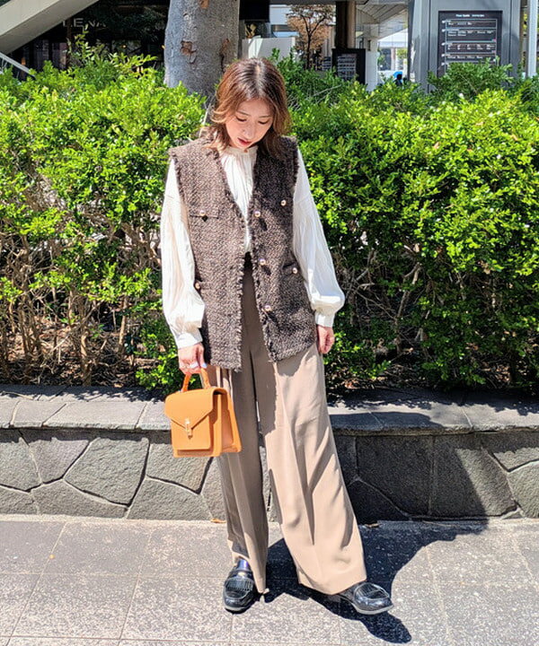 BEAMS HEARTのツイード フリンジ ベストを使ったコーディネートを紹介します。｜Rakuten Fashion(楽天ファッション／旧楽天ブランドアベニュー)6218690