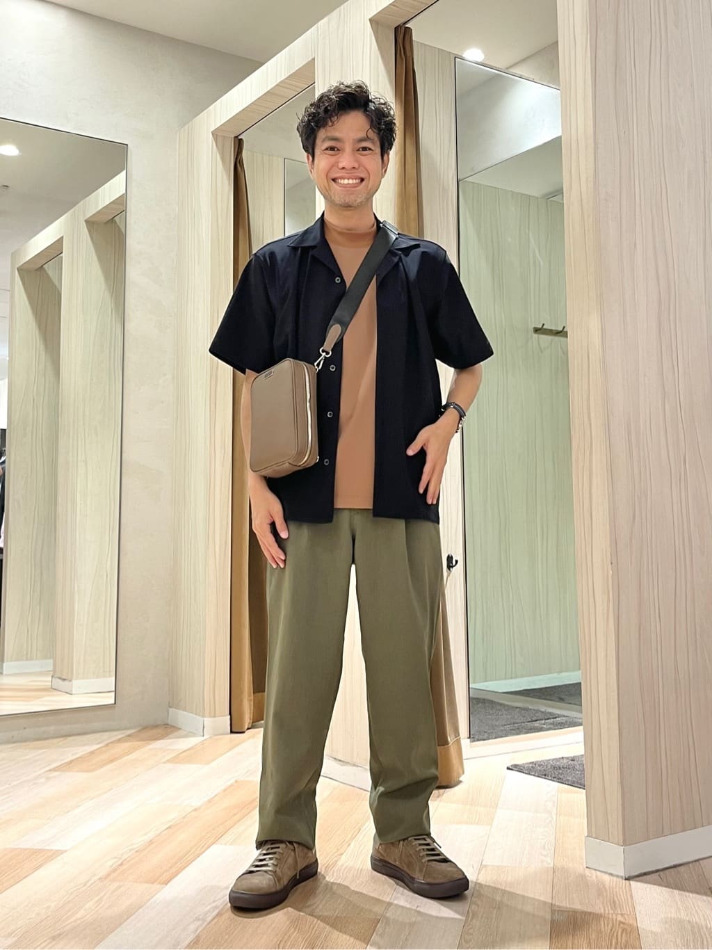 TAKEO KIKUCHIの【COOL CITY WEAR】モックネック プルオーバー /接触冷感を使ったコーディネートを紹介します。｜Rakuten Fashion(楽天ファッション／旧楽天ブランドアベニュー)6220885