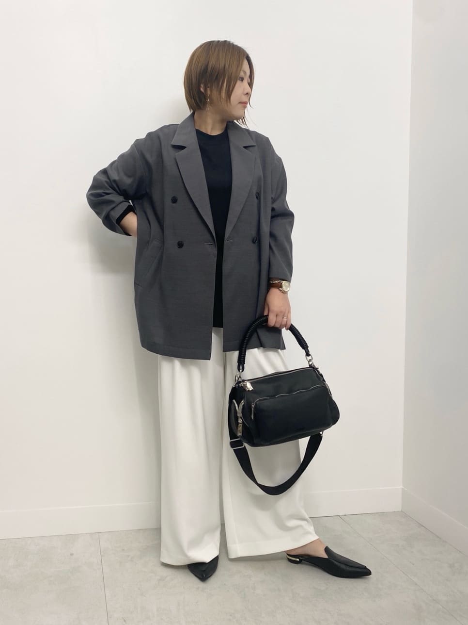 LASUDのストレッチタックワイドパンツを使ったコーディネートを紹介します。｜Rakuten Fashion(楽天ファッション／旧楽天ブランドアベニュー)6222580