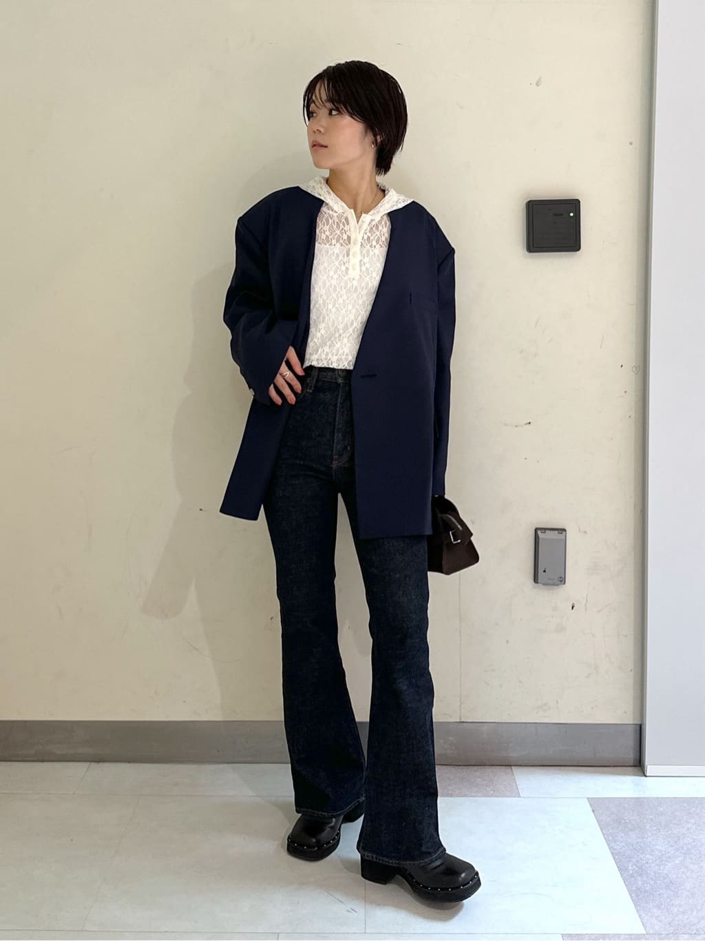 HeRIN.CYEのNo collar over jacketを使ったコーディネートを紹介します。｜Rakuten Fashion(楽天ファッション／旧楽天ブランドアベニュー)6223501