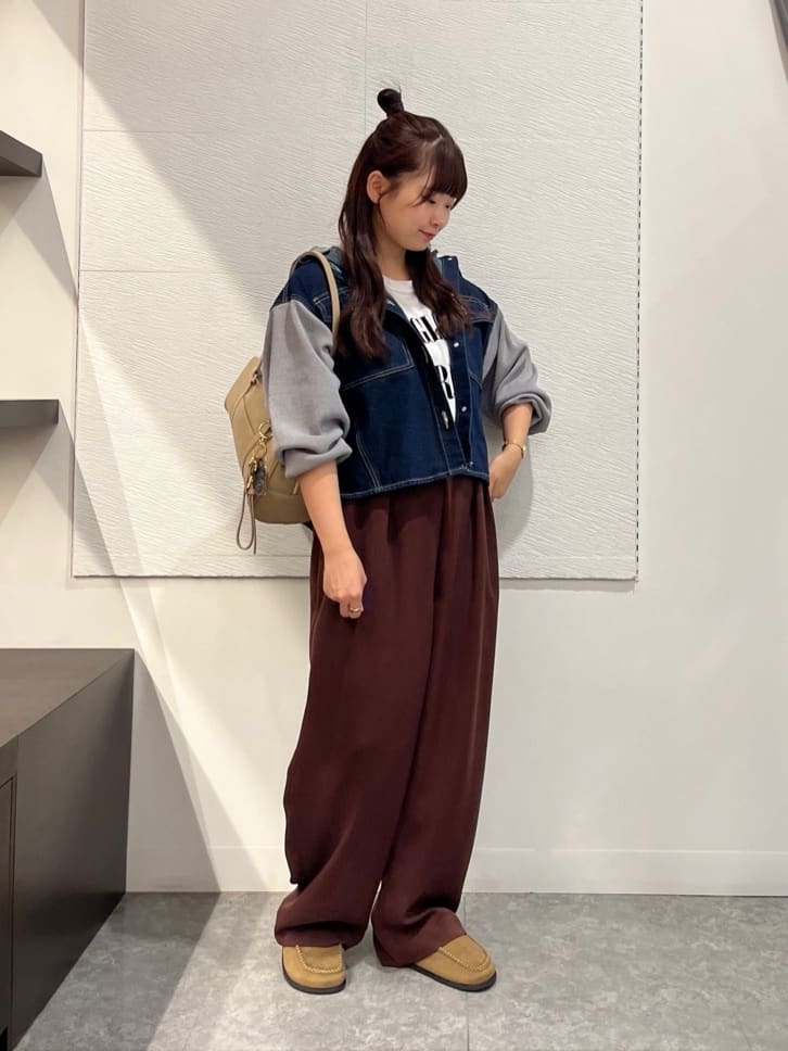 Vinのチュールトリミングラメタンクトップを使ったコーディネートを紹介します。｜Rakuten Fashion(楽天ファッション／旧楽天ブランドアベニュー)6223671