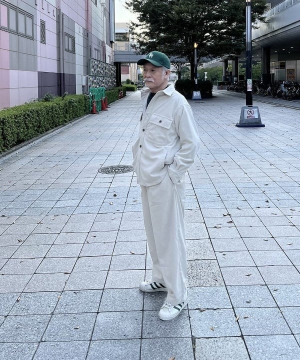 BEAMS HEARTのレタード ウラケ クルーネック スウェットを使ったコーディネートを紹介します。｜Rakuten Fashion(楽天ファッション／旧楽天ブランドアベニュー)6225370