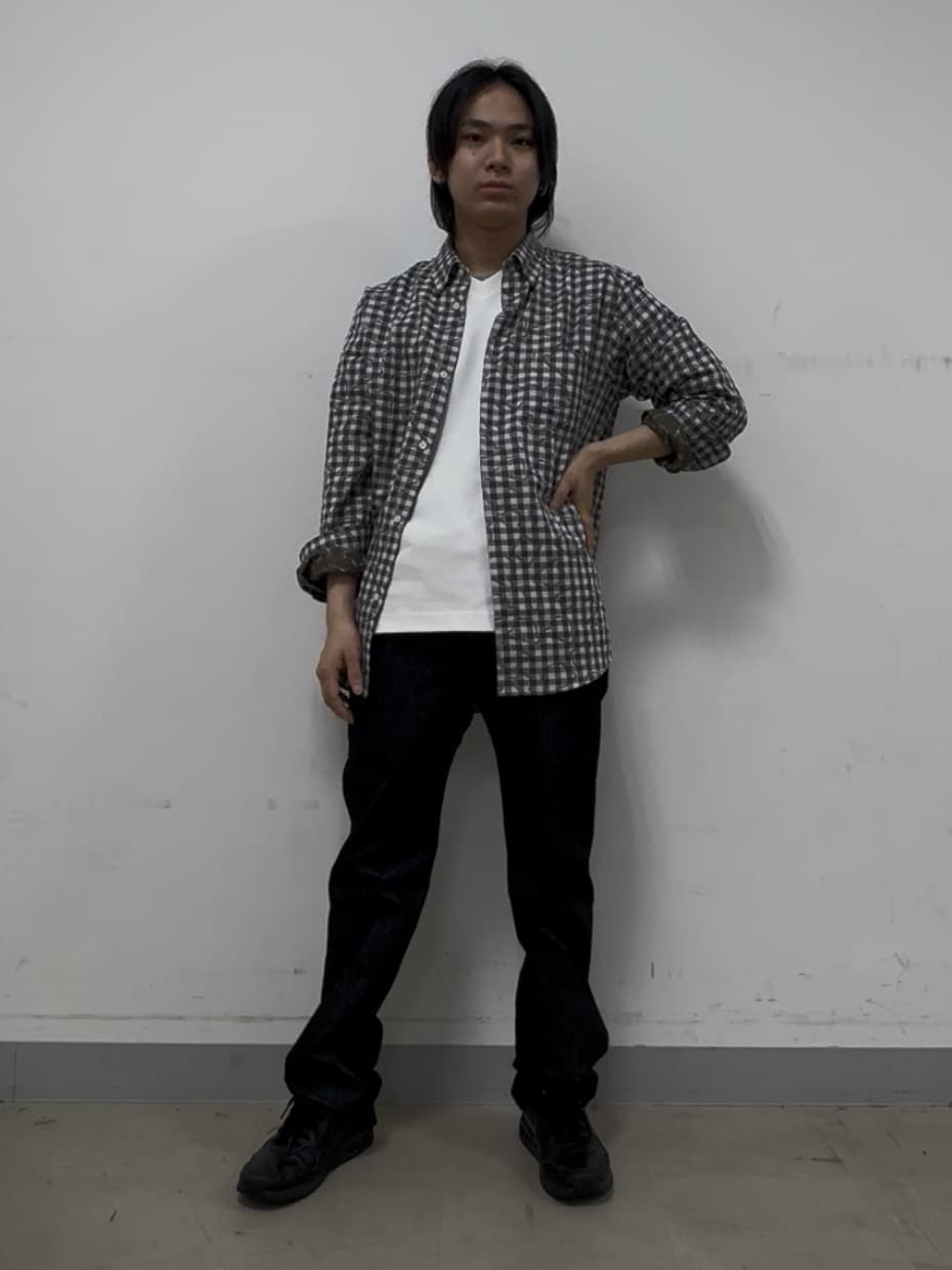 TAKEO KIKUCHIの【尾州織】ブリスタ Vネック カットソーを使ったコーディネートを紹介します。｜Rakuten Fashion(楽天ファッション／旧楽天ブランドアベニュー)6229901