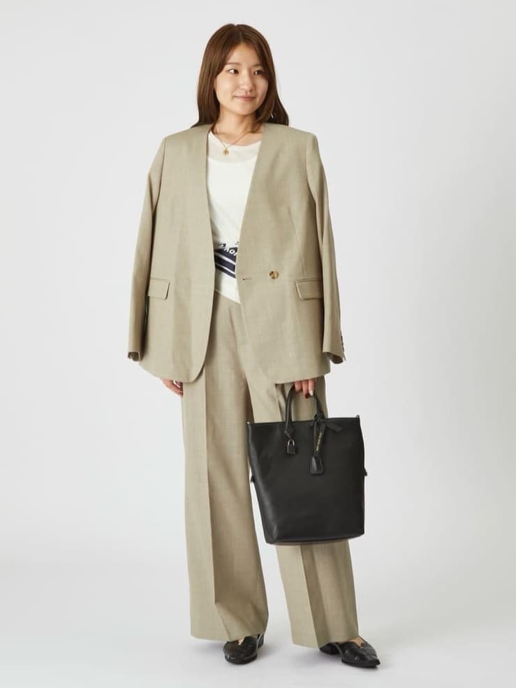 1er Arrondissementのクリアーウールノーカラージャケットを使ったコーディネートを紹介します。｜Rakuten Fashion(楽天ファッション／旧楽天ブランドアベニュー)6233401