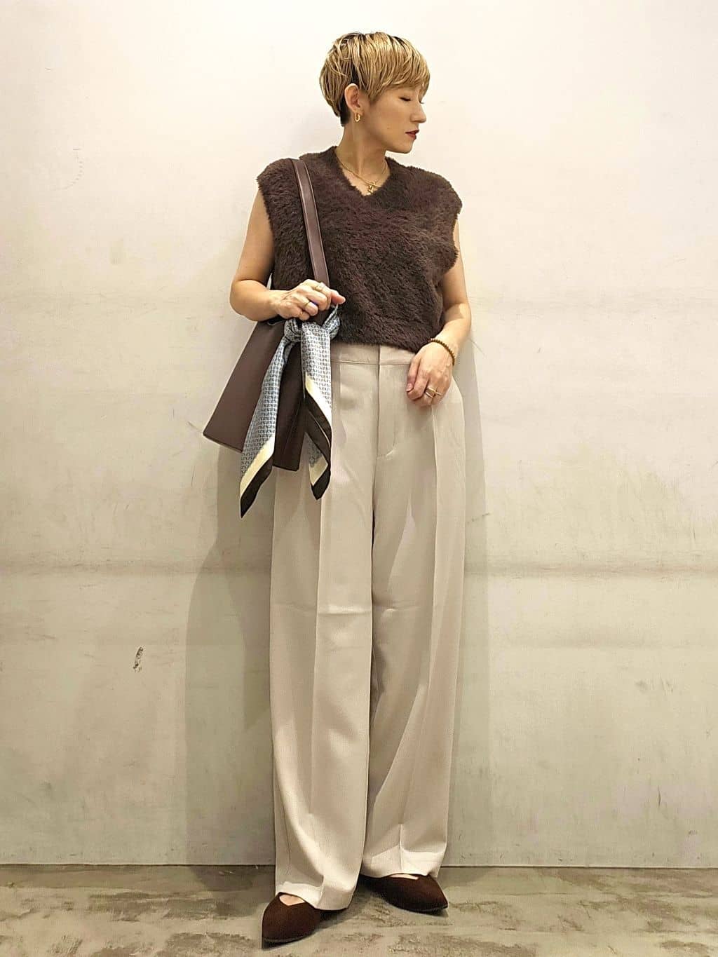 AMERICAN HOLICの【選べる丈】シャギーニットベストを使ったコーディネートを紹介します。｜Rakuten Fashion(楽天ファッション／旧楽天ブランドアベニュー)6235287