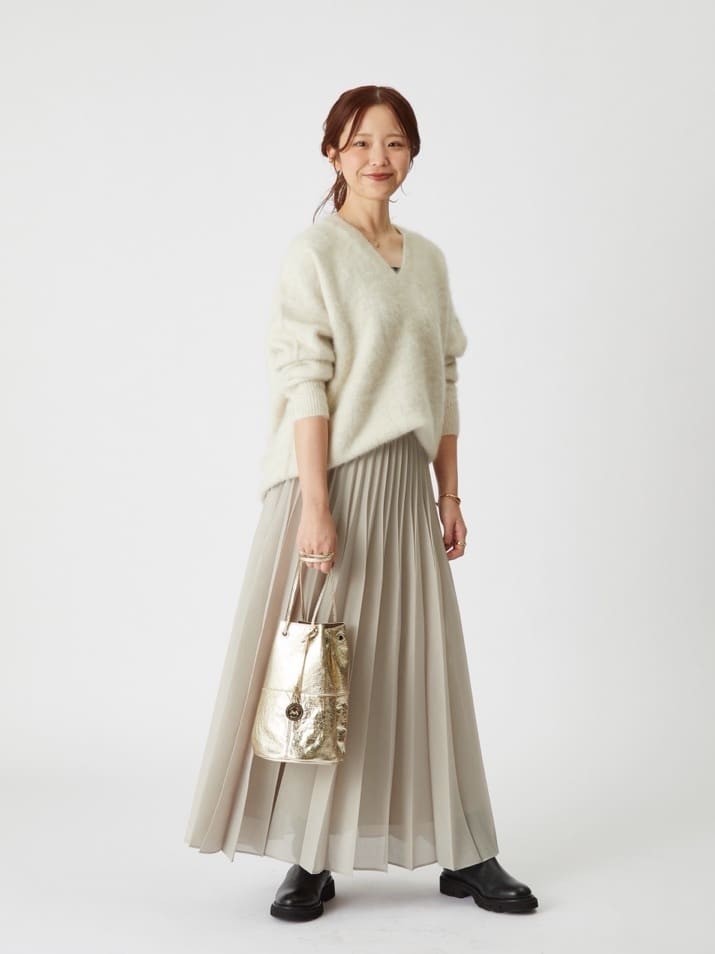 1er Arrondissementのスパンオーガンジープリーツスカートを使ったコーディネートを紹介します。｜Rakuten Fashion(楽天ファッション／旧楽天ブランドアベニュー)6236746