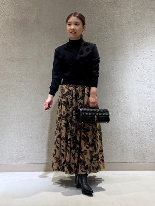 Vinのリーフジャガードフレアスカートを使ったコーディネートを紹介します。｜Rakuten Fashion(楽天ファッション／旧楽天ブランドアベニュー)6236850