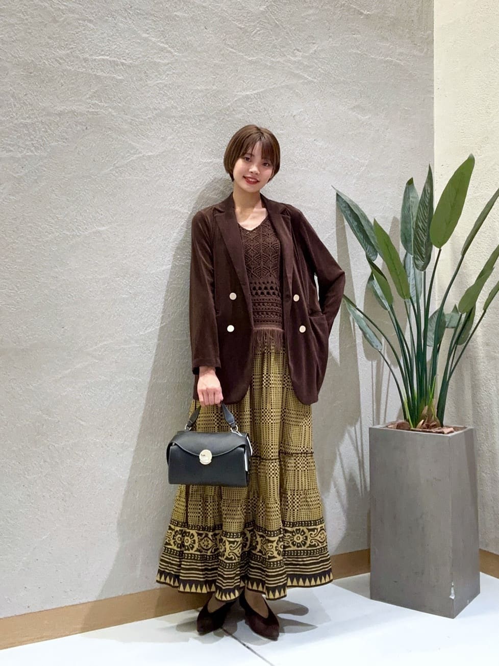 Vinのメッシュベロアテーラードジャケットを使ったコーディネートを紹介します。｜Rakuten Fashion(楽天ファッション／旧楽天ブランドアベニュー)6241208