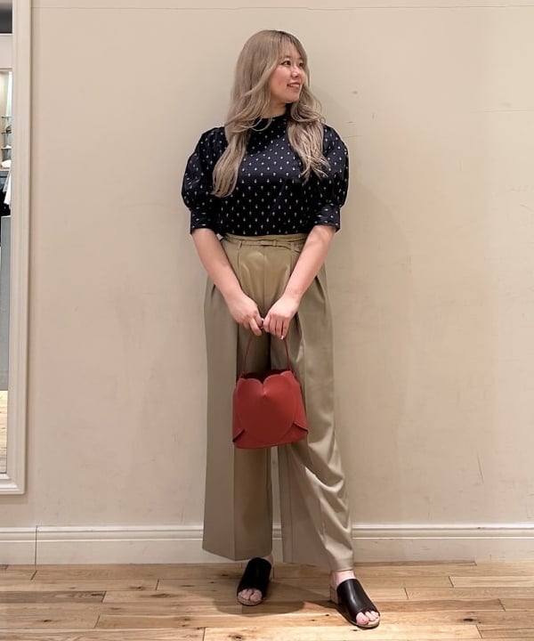 BEAMS HEARTのハートモチーフ ショルダーバッグ 25SS レディースを使ったコーディネートを紹介します。｜Rakuten Fashion(楽天ファッション／旧楽天ブランドアベニュー)6241231